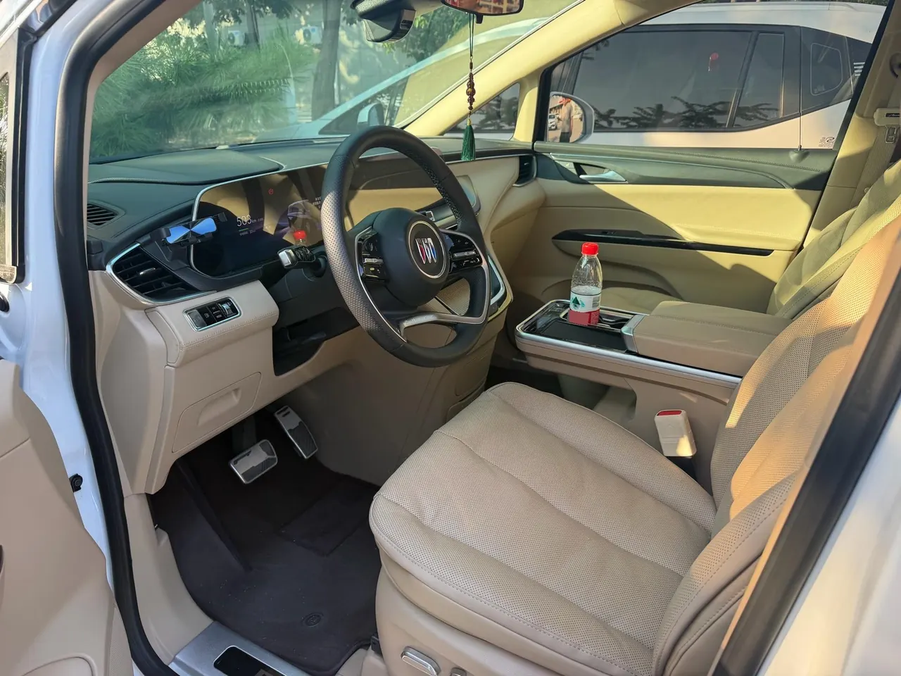 Buick 2025 GL8 Lu Shang 1.5T Smart Edition 7-seat Automatic Gear 3