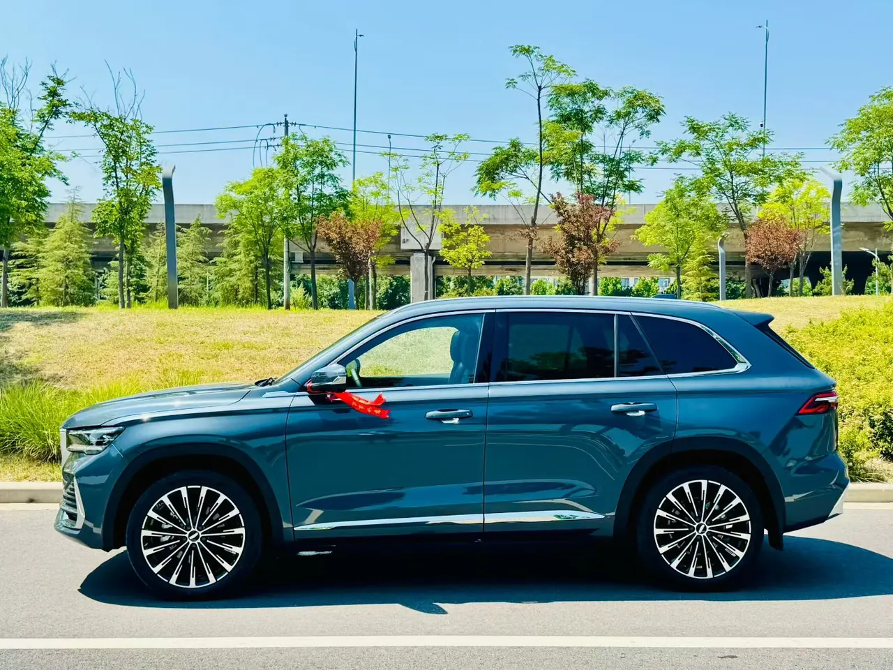 Geely 2025 XingyueL (Monjaro) 2.0TD Oriental Yao Star-Gazing Edition Automatic Transmission 3