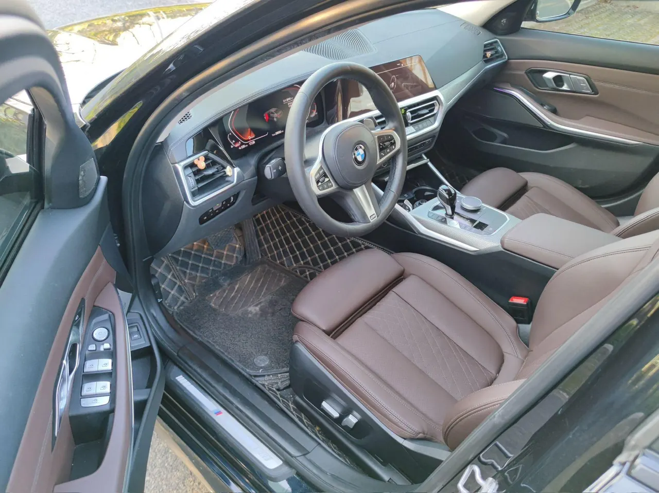 BMW 3 Series 2022 325Li 2.0T M Sports Obsidian Night Kit (Changed) Automatic Gear 5