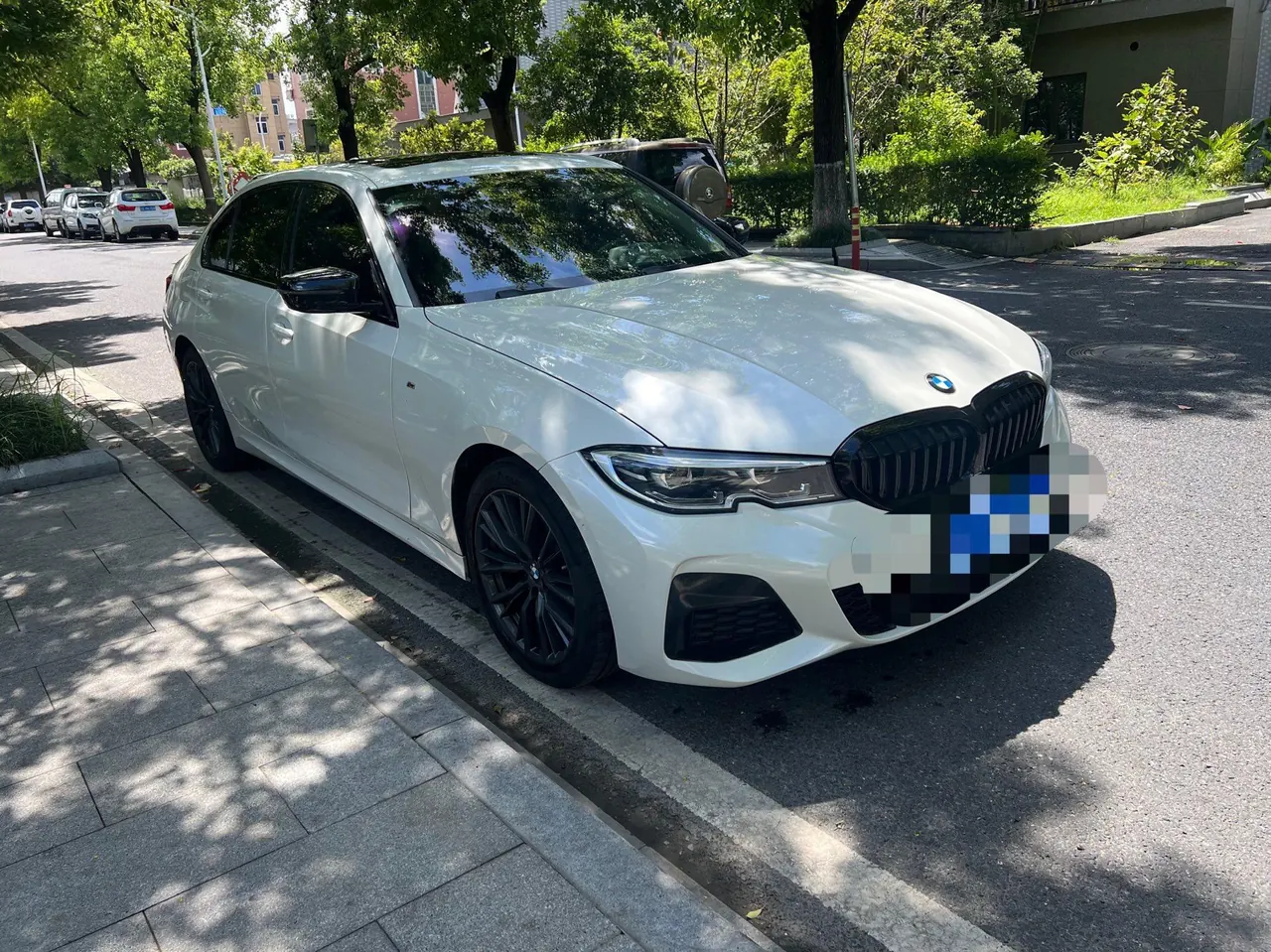 BMW 3 Series 2022 325Li 2.0T M Sports Obsidian Night Kit (Changed) Automatic Gear 3