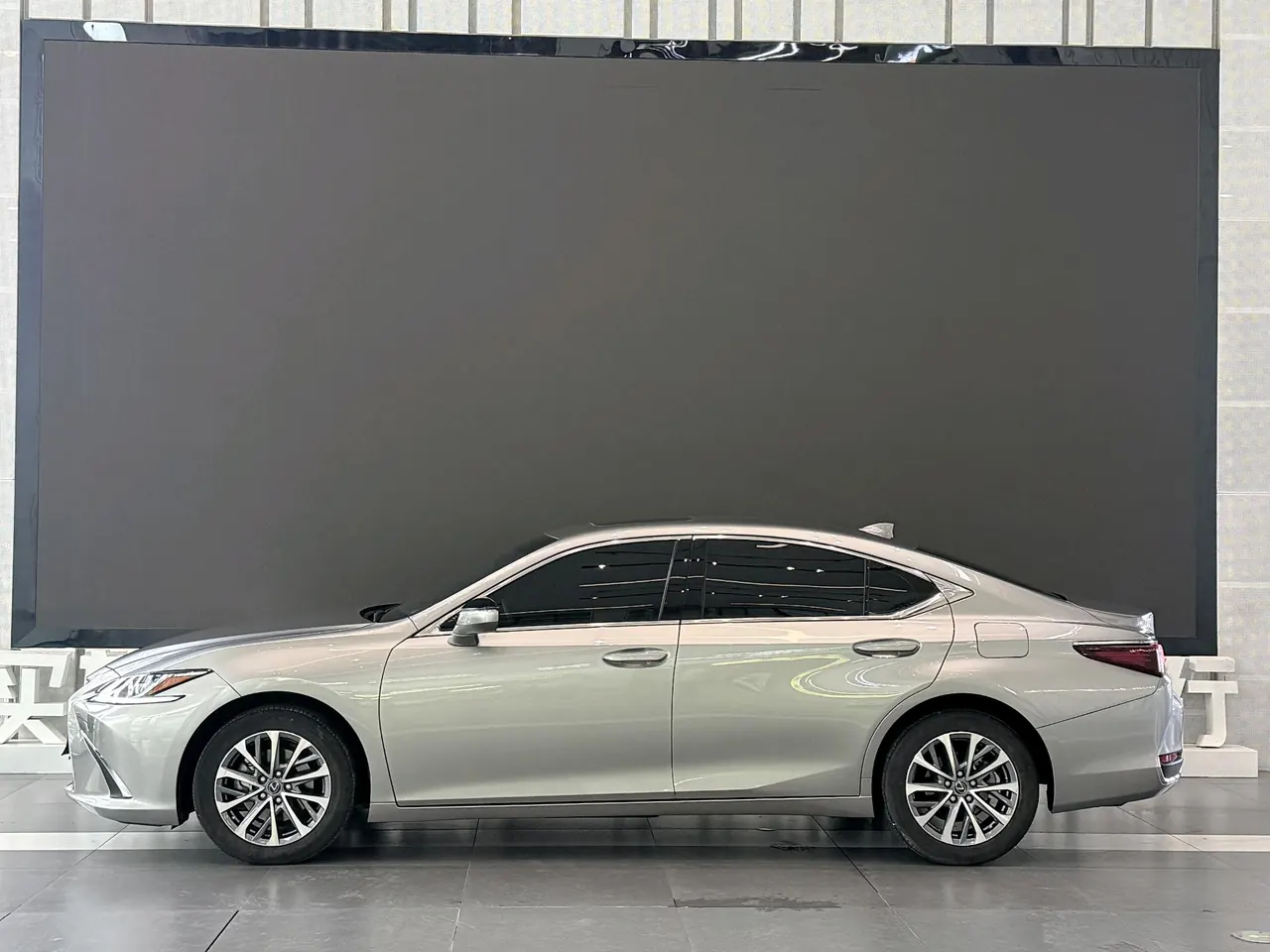 Lexus ES (Imported) 2023 ES200 2.0 Stepless Deluxe Edition Automatic Gear 4
