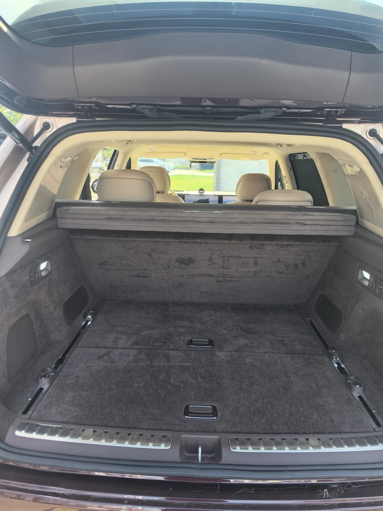 AITO 2025 AITO M9 extended range Ultra version 52kWh5 seat version automatic gear 10