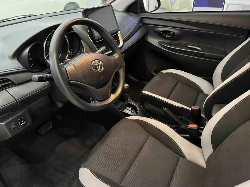 Toyota yaris 2020 YARiS L Zhixuan X 1.5 Stepless Leading Edition Automatic Gear 3