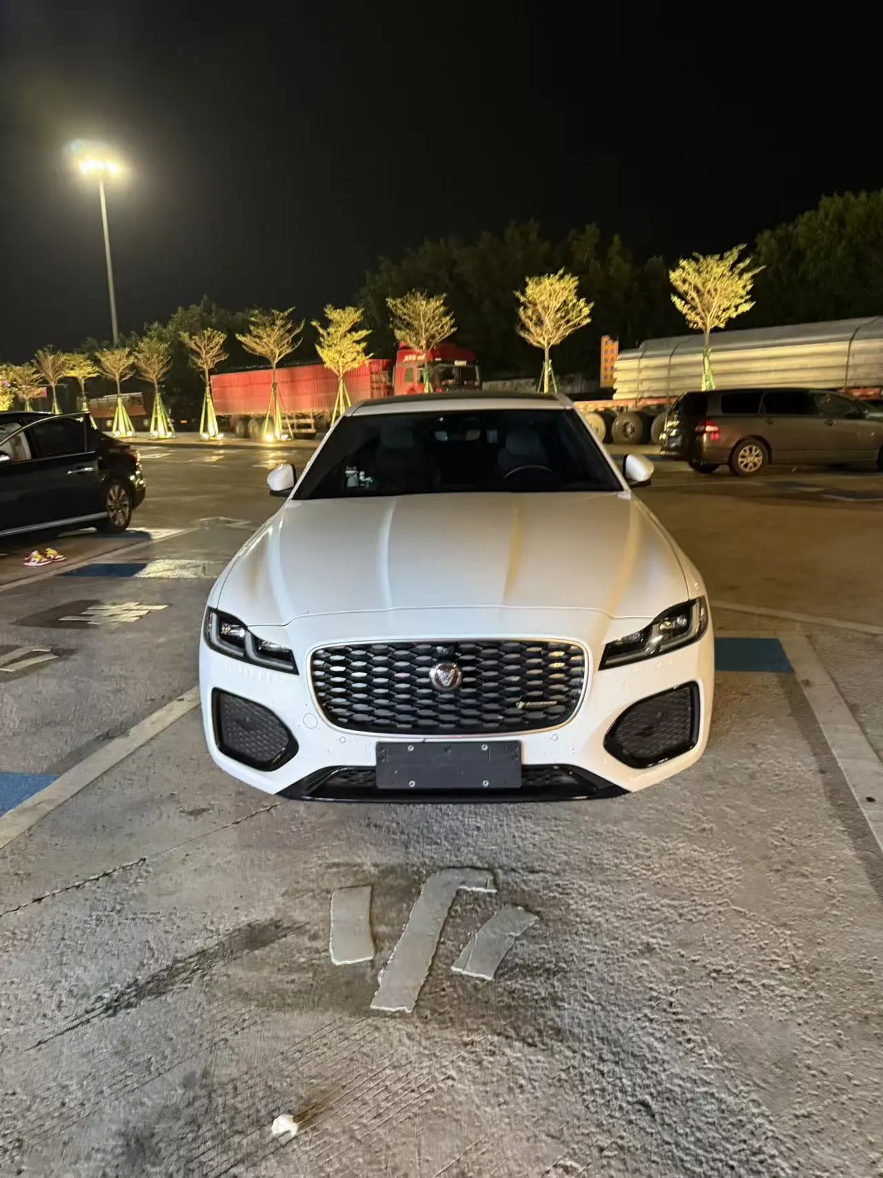 Jaguar 2022 XFL 2.0T P 12500.00g Drive Elite Sports Edition Automatic Gear 2