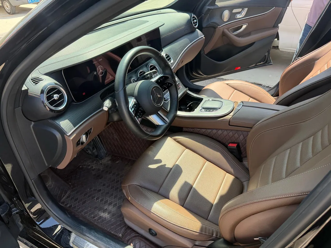 Mercedes Benz E-Class 2022 E 300 L 2.0T Sports Luxury (Change 2) Automatic Gear 2