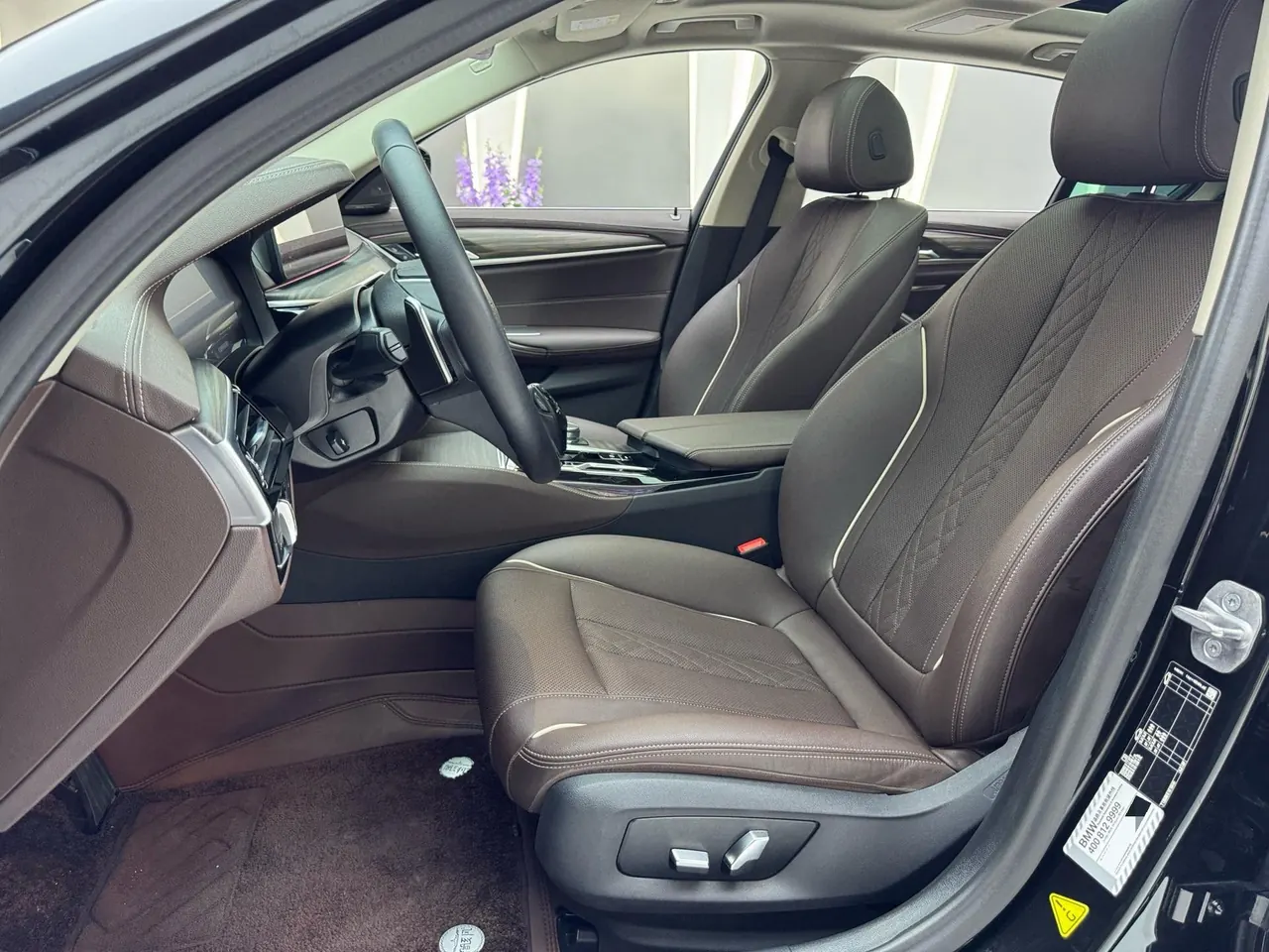 BMW 5 Series 2022 530Li 2.0T Leading Luxury Suit (Change 2) Automatic Gear 3