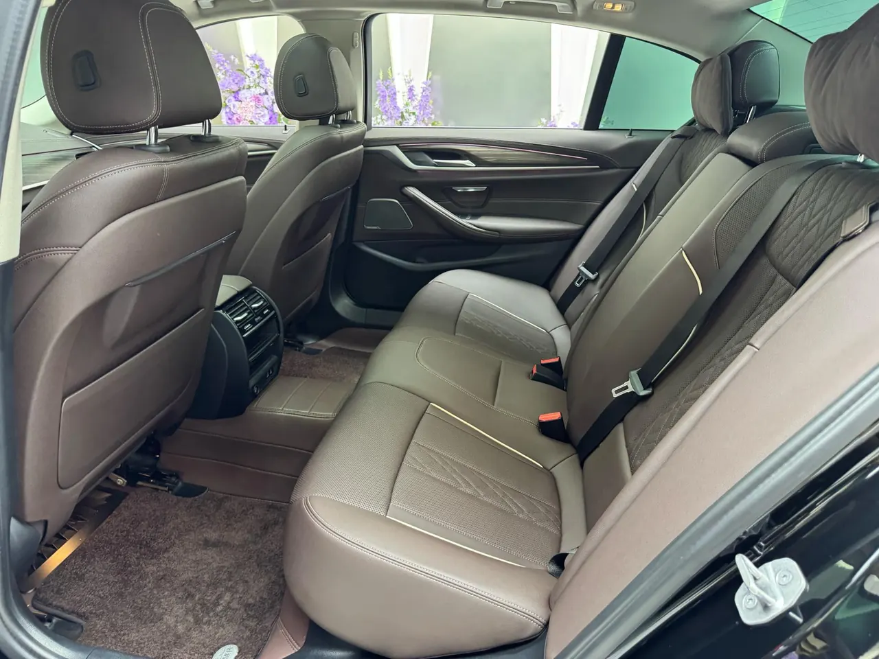 BMW 5 Series 2022 530Li 2.0T Leading Luxury Suit (Change 2) Automatic Gear 4