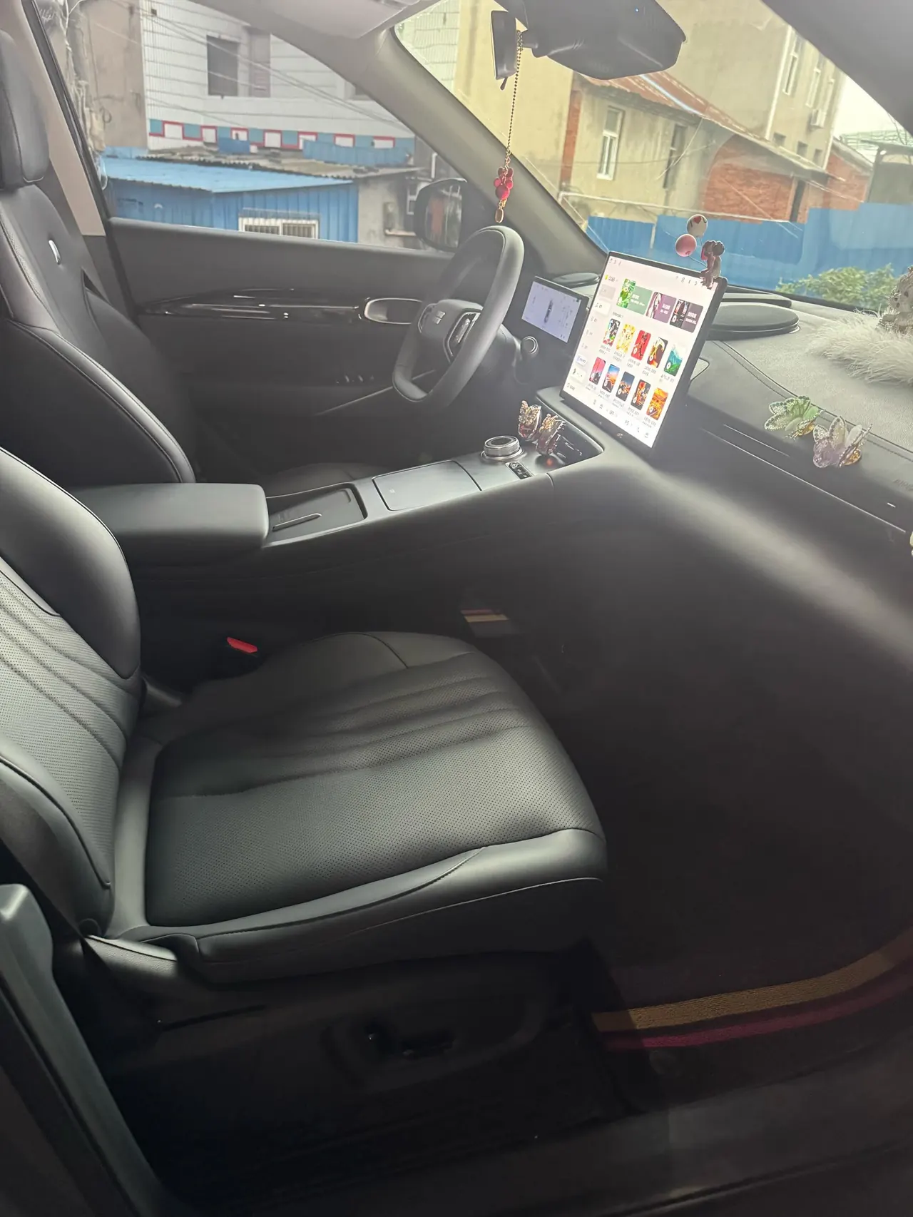 Geely Galaxy 2026 E 5 610km Discovery Edition Automatic Gear 5