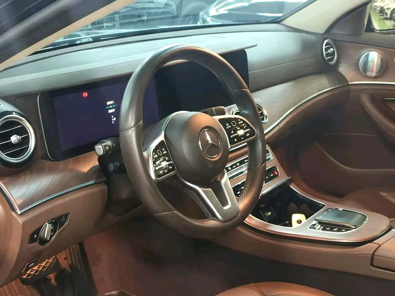 Mercedes Benz E Class 2020 E 300 L 2.0T Luxury Automatic Gear 4