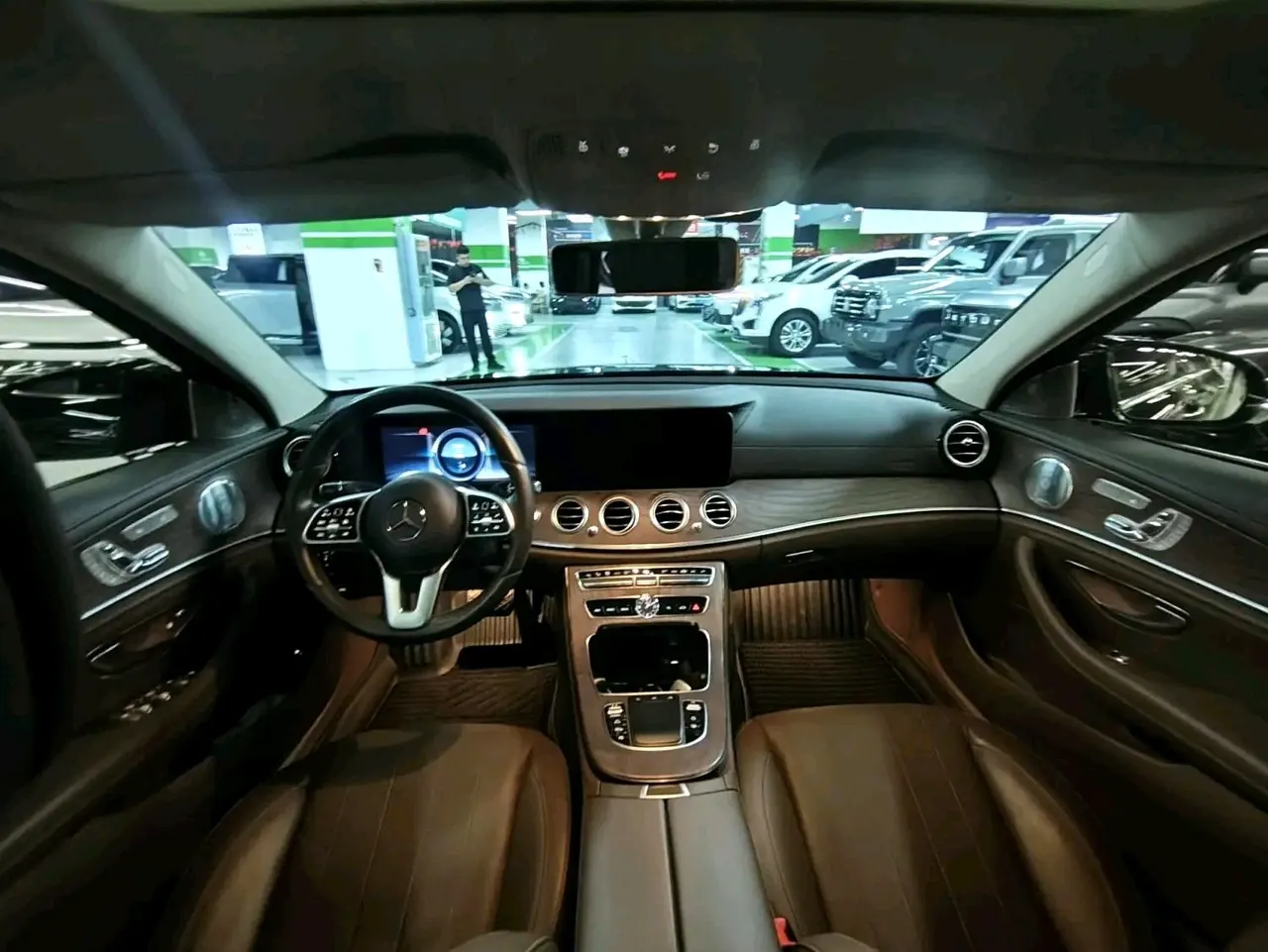 Mercedes Benz E Class 2020 E 300 L 2.0T Luxury Automatic Gear 5