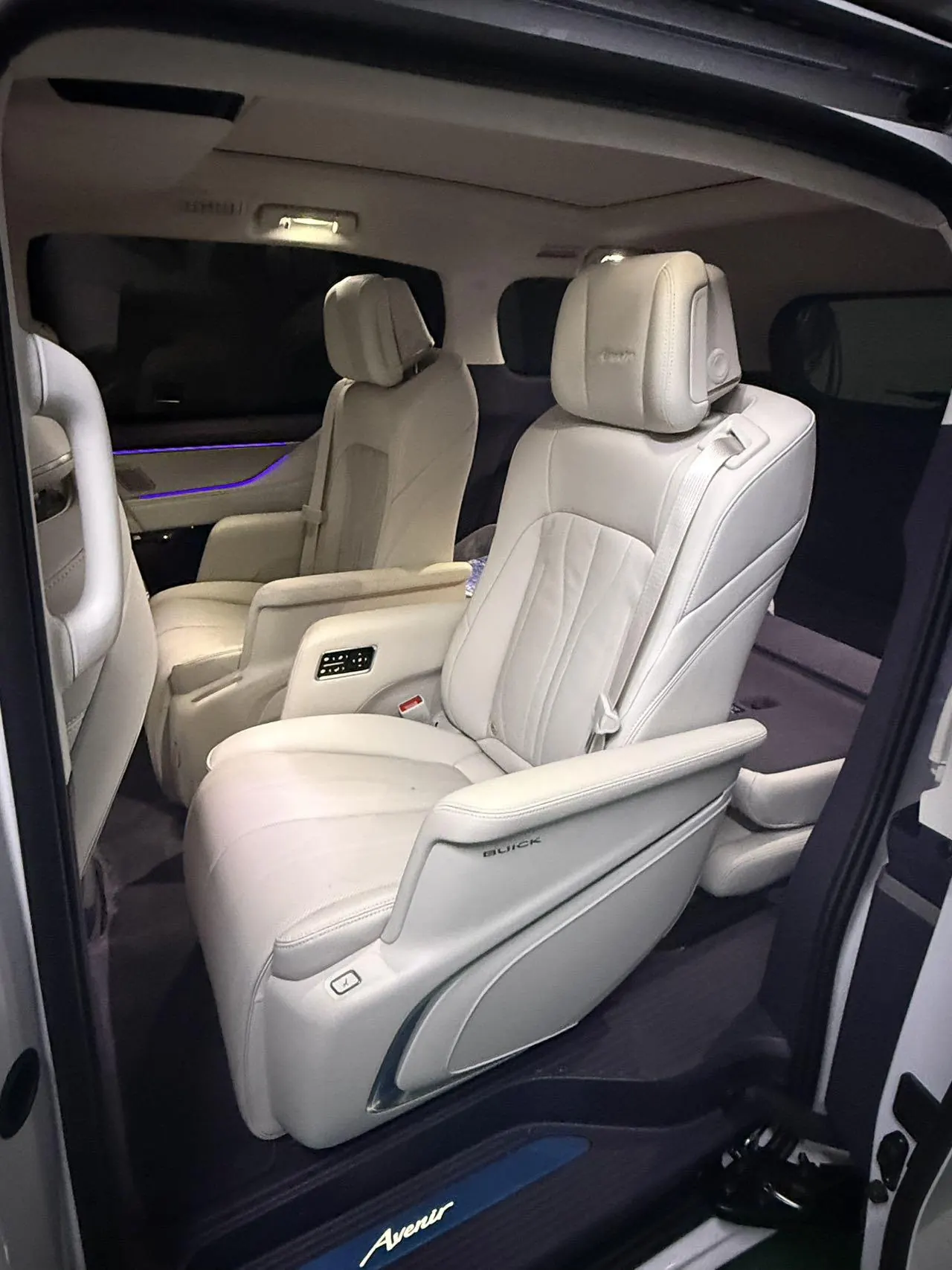 Buick 2026 GL8 Lu Zun PHEV 1.5T Luxury Edition Automatic Gear 8