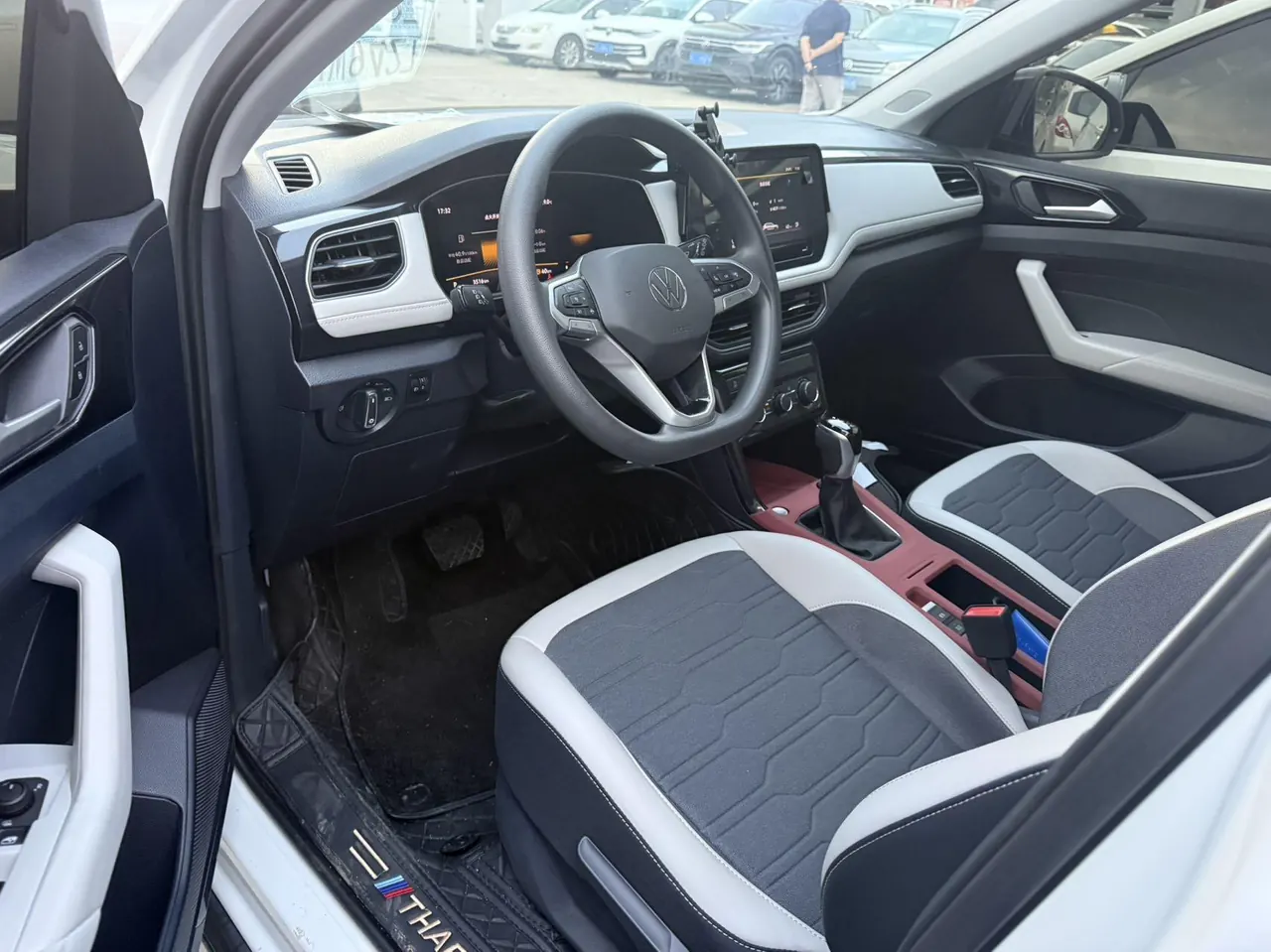 Volkswagen 2026 Tuyue Xinrui 1.5TSI 300TSI Sharp Edition Automatic Gear 4