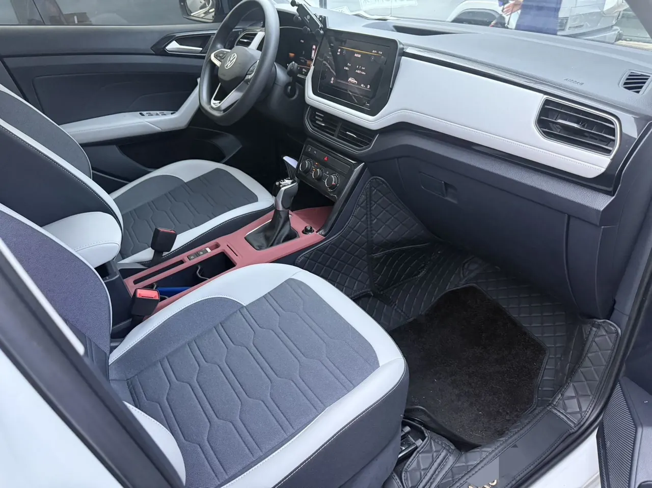 Volkswagen 2026 Tuyue Xinrui 1.5TSI 300TSI Sharp Edition Automatic Gear 5