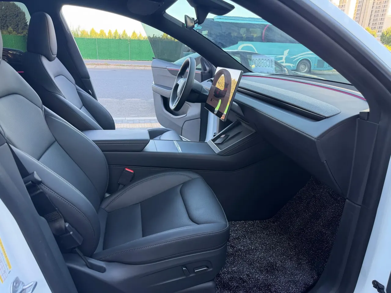 Tesla 2026 Model Y Rear-Wheel-Drive Automatic 9