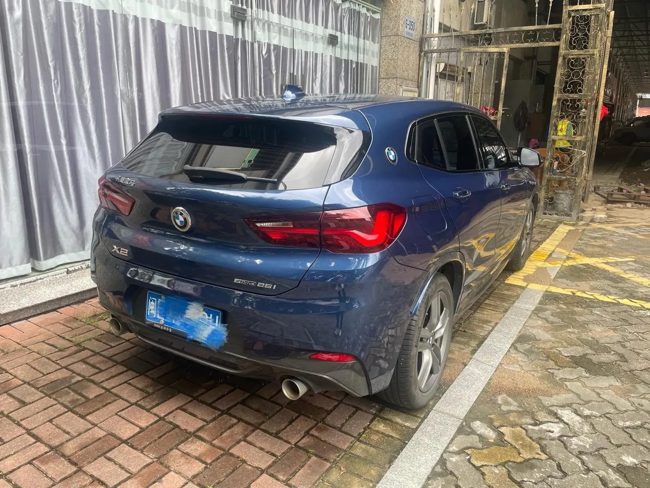 BMW 2021 X2 sDrive25i 2.0T Obsidian Night Edition Automatic Gear 5
