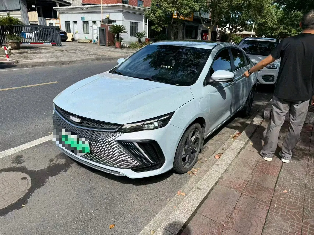 Geely 2022 emgrand l thor Hi · P 1.5TD Pro Super automatic gear - View 1