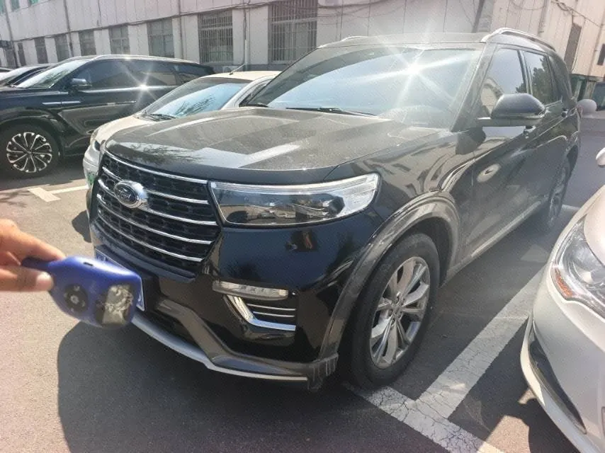 打开图片灯箱:Ford 2020 Explorer 2.3T EcoBoost 285 Four-wheel Drive Fashion Edition 6-seat Automatic Gear