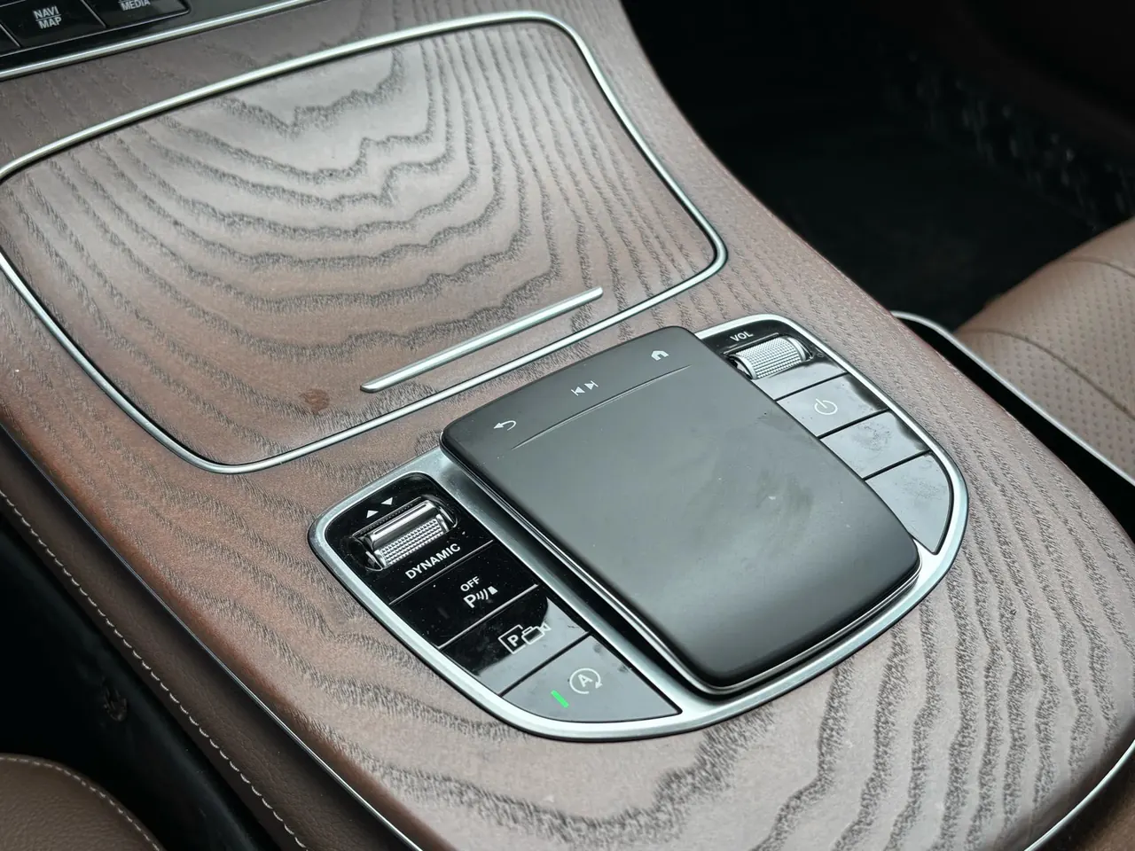 Mercedes Benz E Class 2022 E 300 L 2.0T Fashion (Change 2) Automatic Gear 6