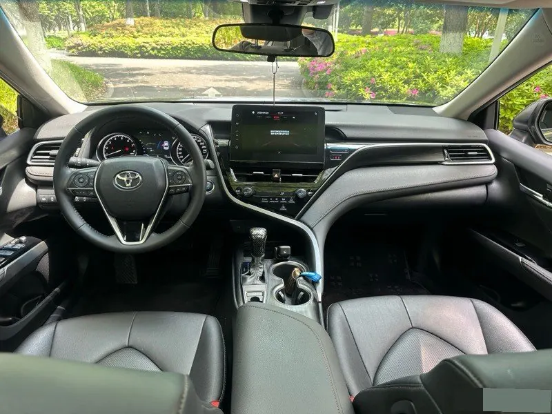 Toyota 2021 Camry 2.0G Stepless Deluxe Edition Automatic Gear 6