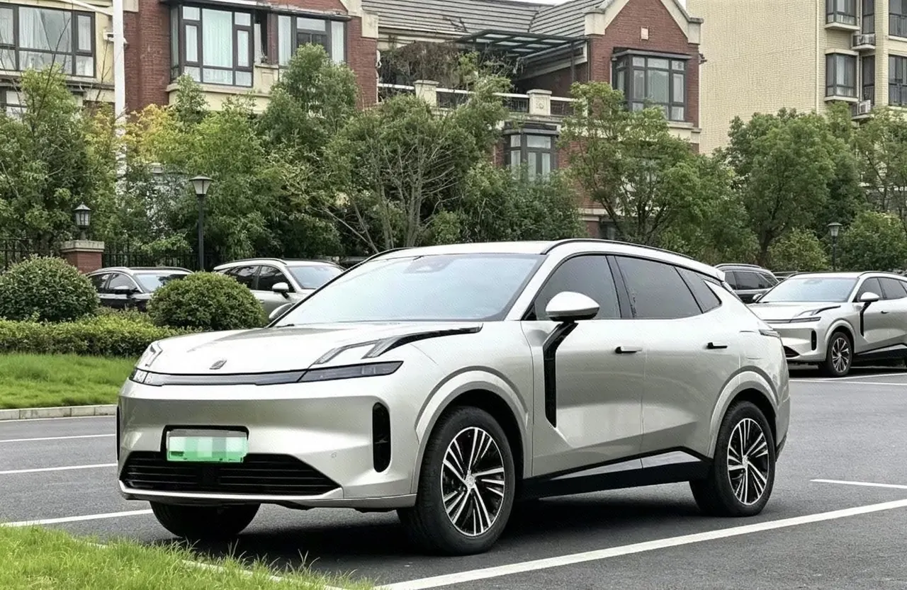 LYNK&amp;CO 2023 LYNK&amp;CO 08 EM-P 1.5T 120km Long Endurance Halo Automatic - View 1