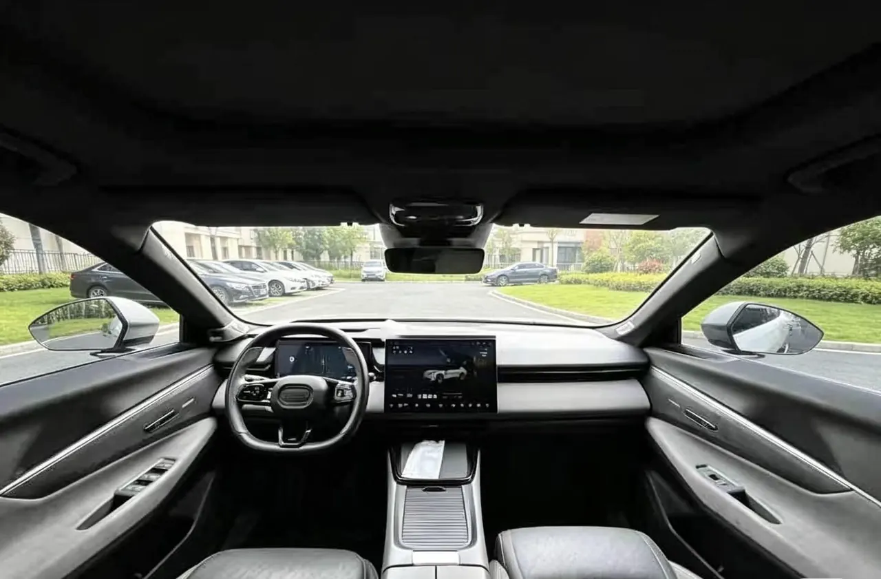 LYNK&amp;CO 2023 LYNK&amp;CO 08 EM-P 1.5T 120km Long Endurance Halo Automatic 4