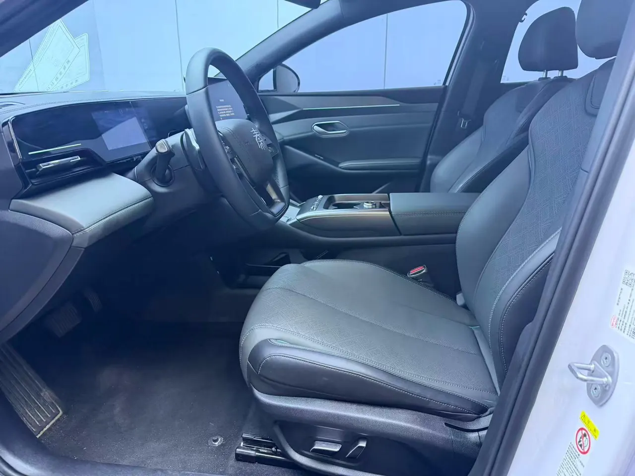 BYD 2025 Qin L EV 545KM Excellent Automatic Gear 4
