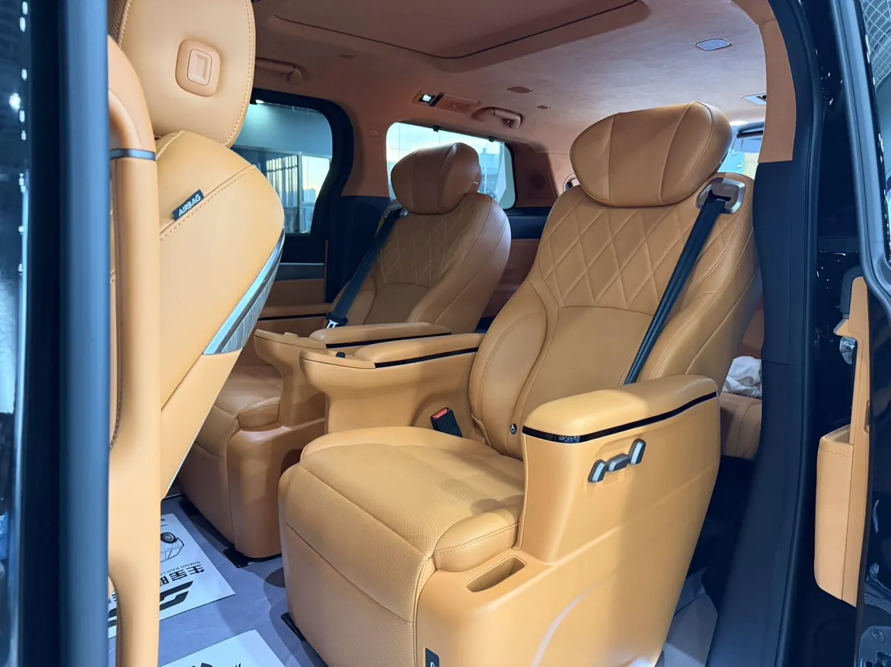 WEY 2025 VV7 Hi4 1.5T Four-Wheel-Drive Automatic Model 7