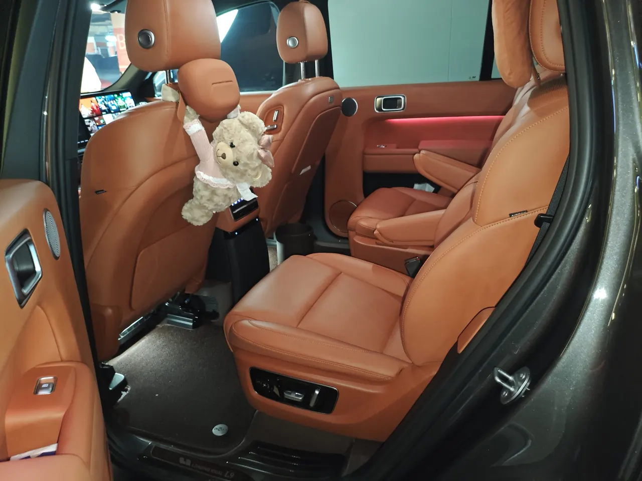 Li 2022 L9 1.5T Max Edition Automatic Gear 3