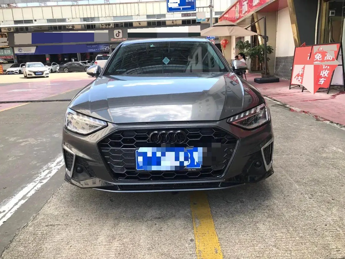 Audi 2022 A4L 2.0TFSI 40TFSI Fashion Dynamic Automatic 2
