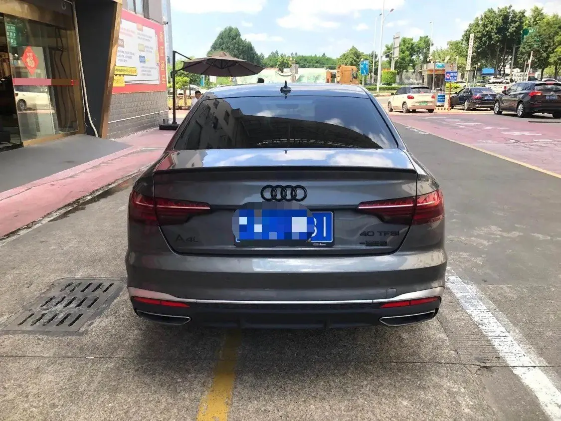 Audi 2022 A4L 2.0TFSI 40TFSI Fashion Dynamic Automatic 3