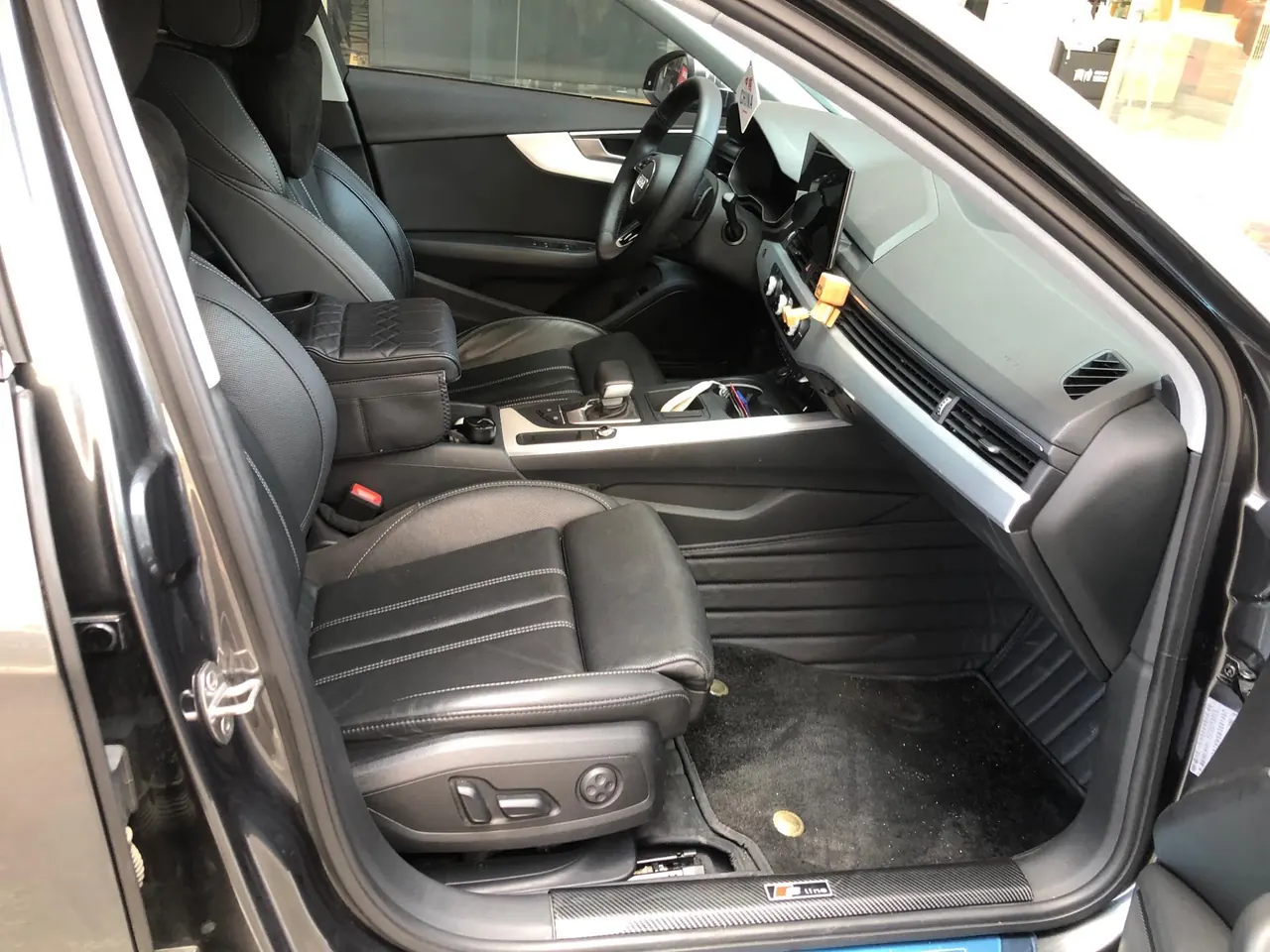 Audi 2022 A4L 2.0TFSI 40TFSI Fashion Dynamic Automatic 6