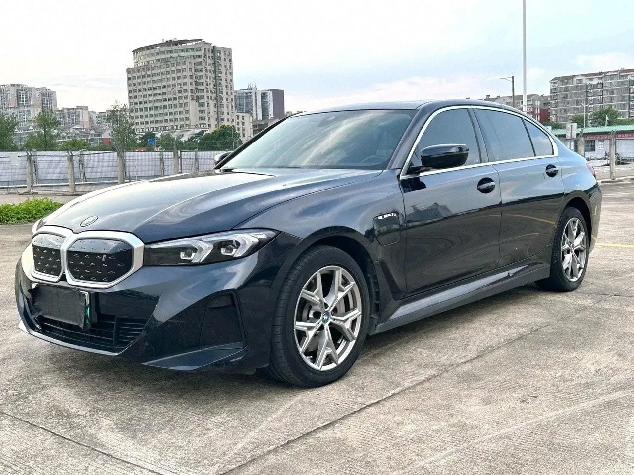 BMW 2022 i3 eDrive 35L automatic gear - View 1