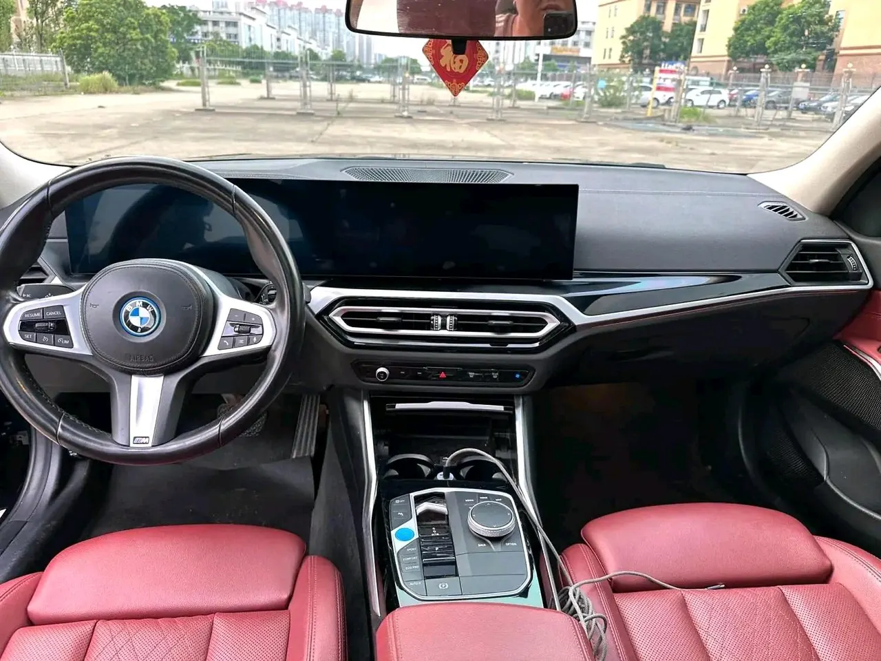 BMW 2022 i3 eDrive 35L automatic gear 4