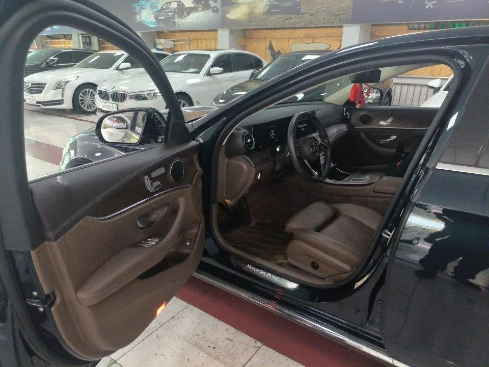 Mercedes Benz E Class 2023 E 260 L 2.0T Automatic 2