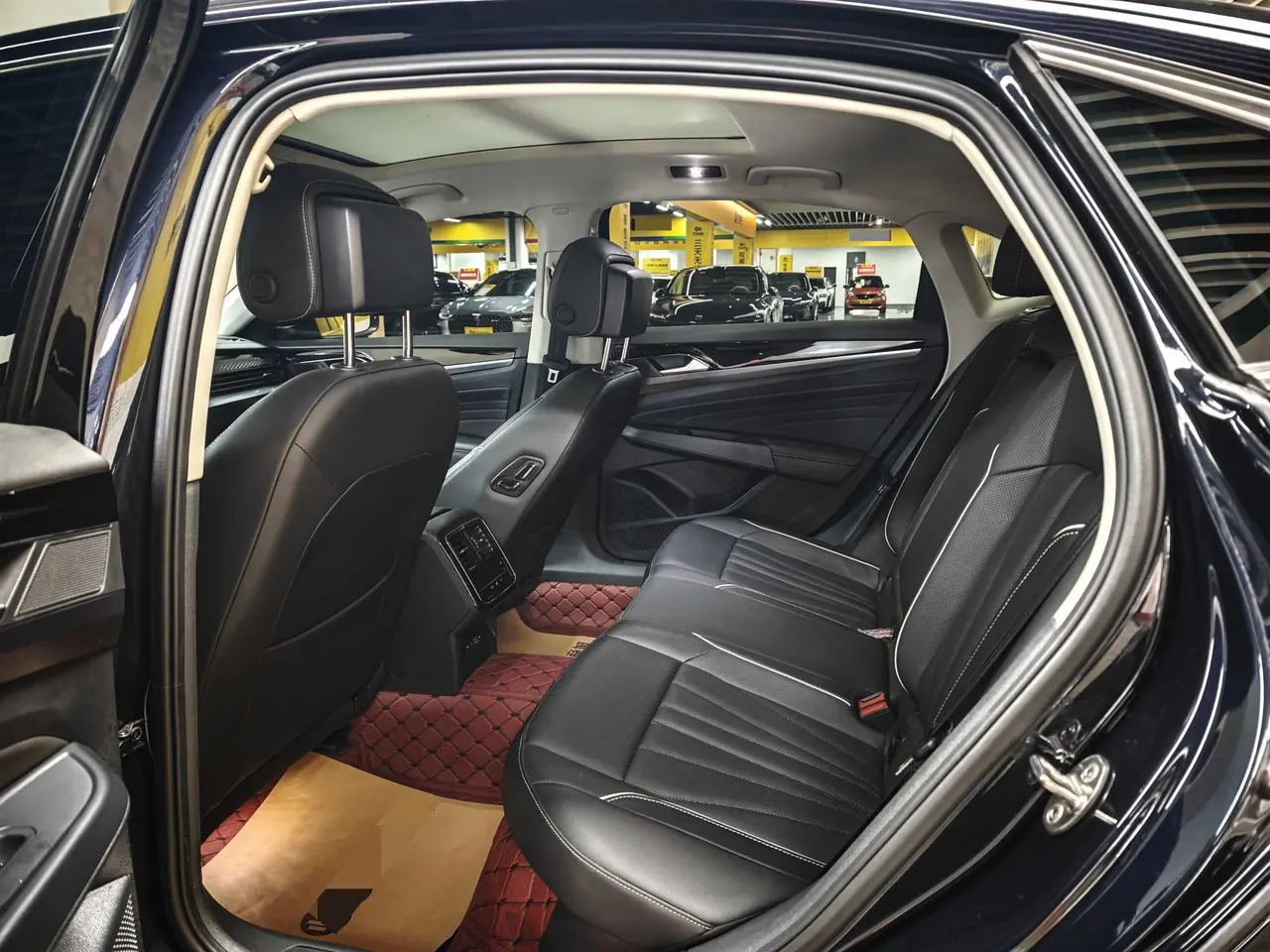 Volkswagen 2024 Passat 2.0TSI 330TSI Elite Edition Automatic 4