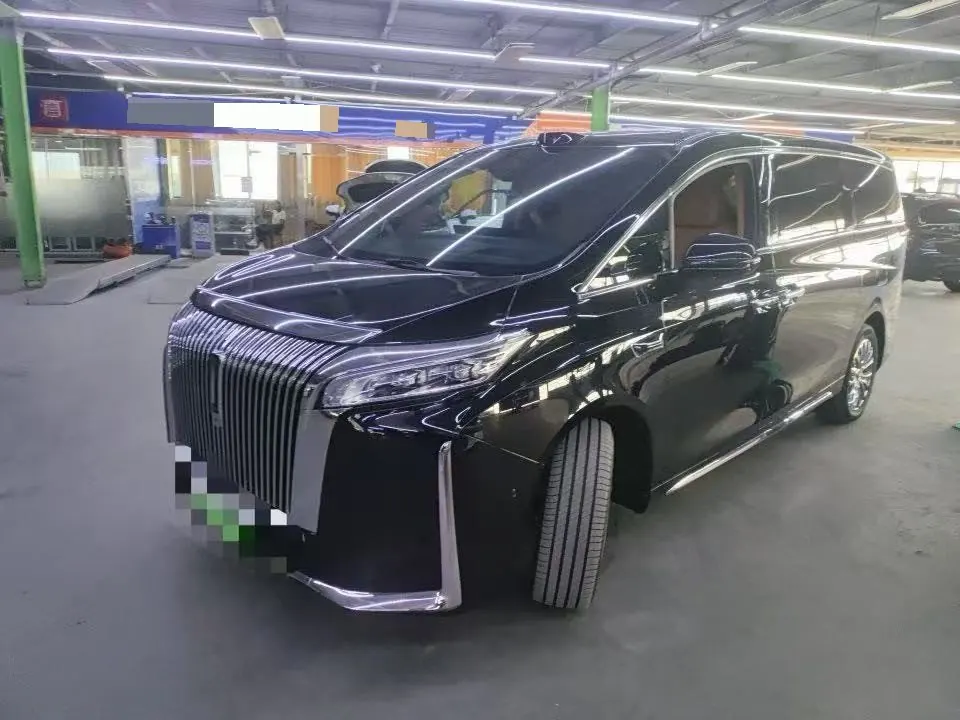 WEY 2025 VV7 Hi4 1.5T Four-Wheel-Drive Automatic Model - View 1