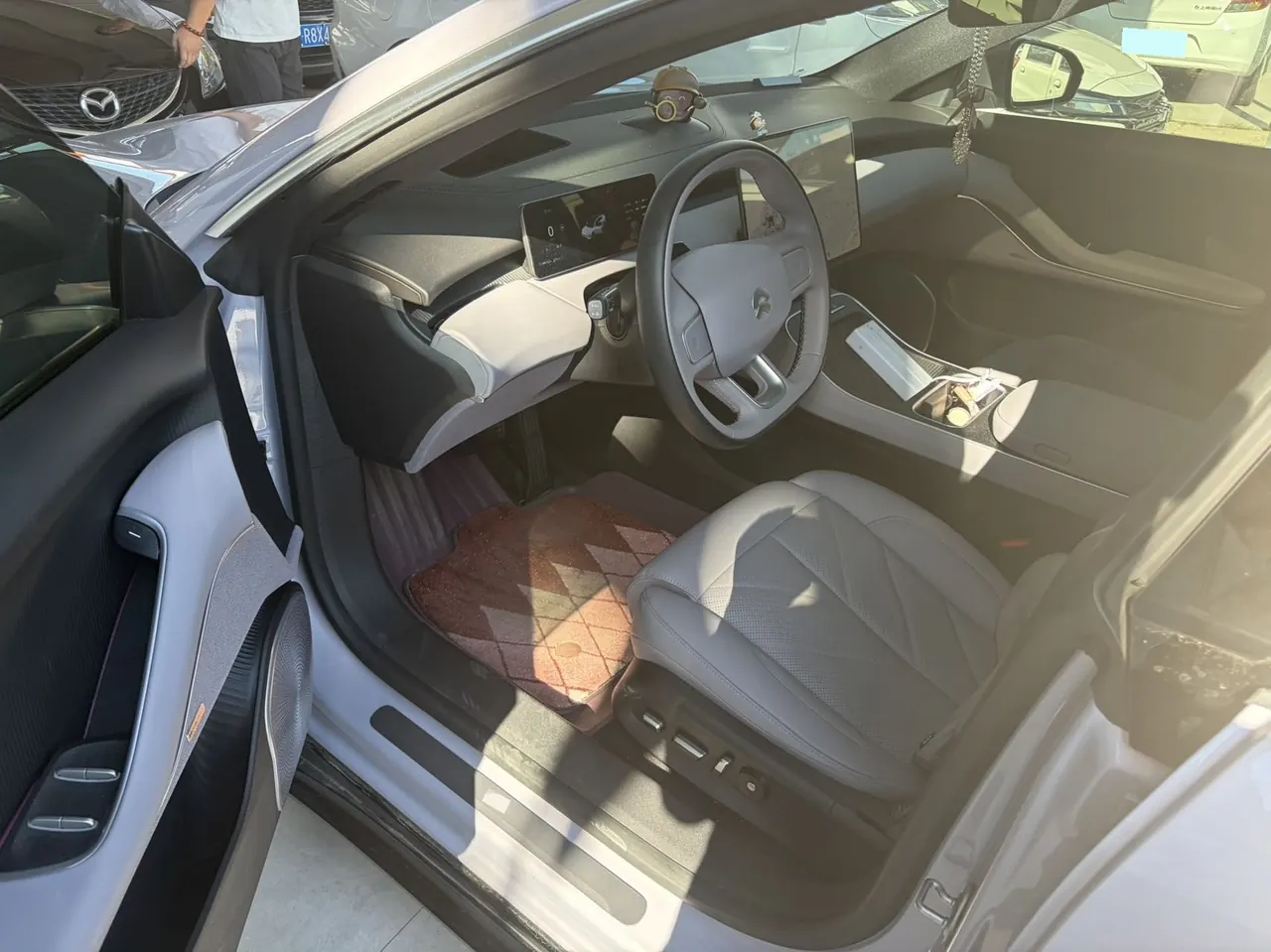 NIO 2025 ET5 75kWh automatic transmission 7