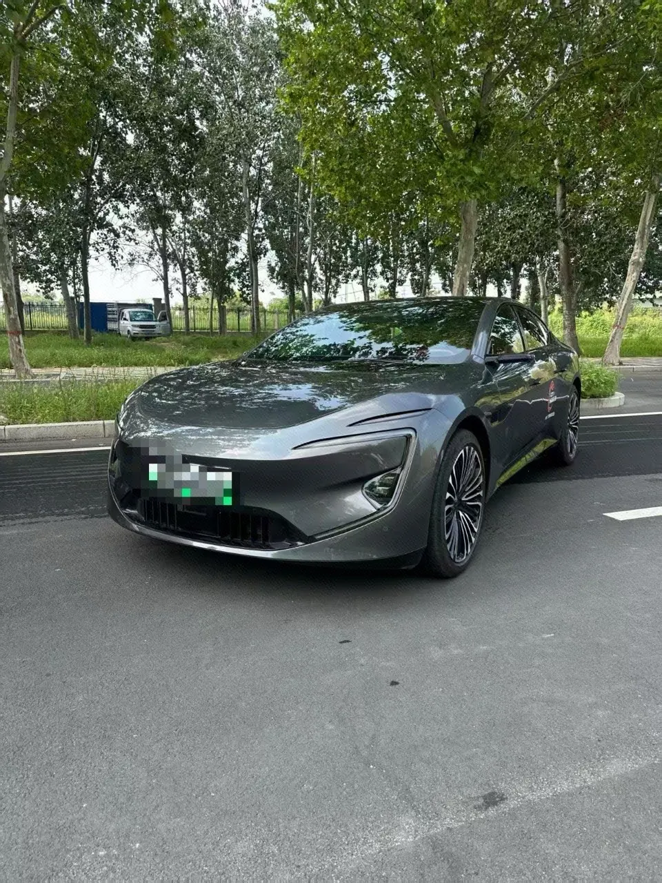 Avatr 2025 Avatr 12 Ultra Pure Electric Edition Four-wheel Drive Automatic - View 1