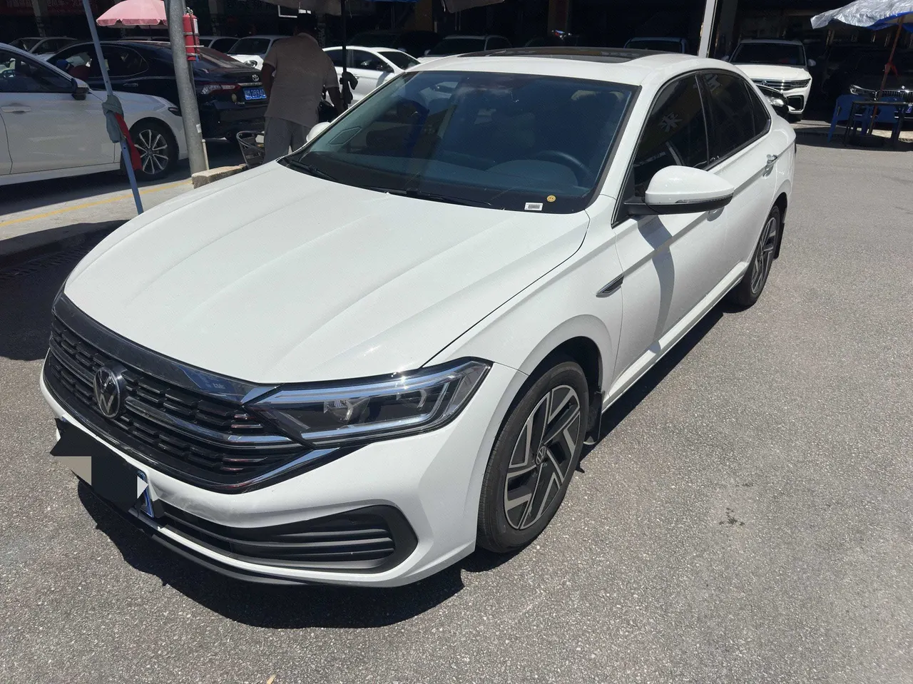 打开图片灯箱:Volkswagen 2025 Sagittarius 1.5TSI 300TSI Exceed Edition (Change 2) Automatic Gear