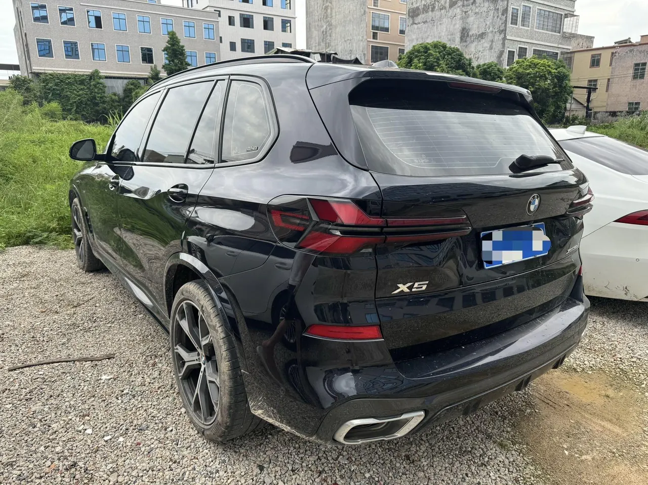 BMW 2023 X5 xDrive30Li 48V 2.0T exclusive m sports obsidian night suit automatic gear 2