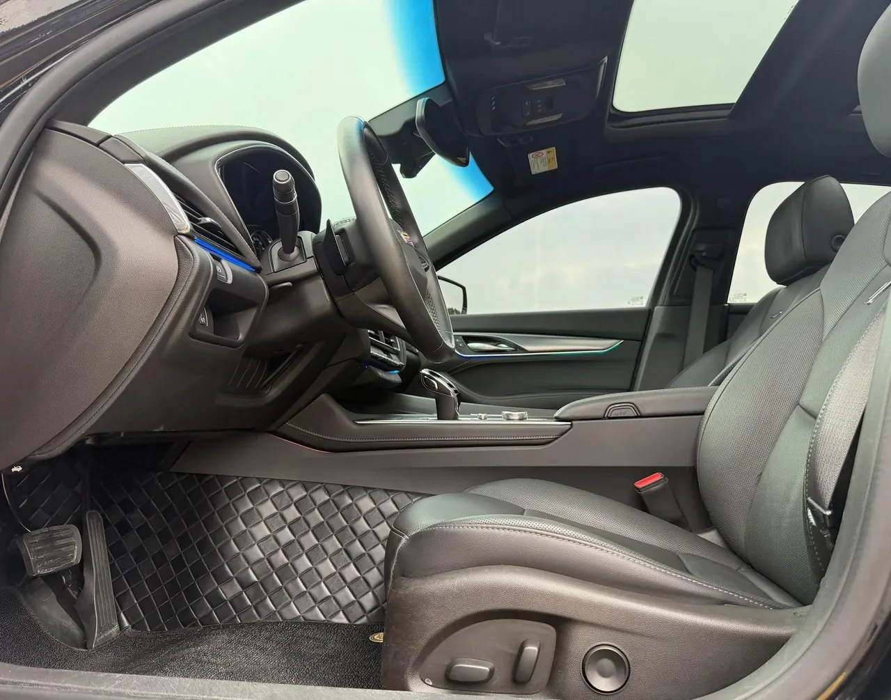 Cadillac 2022 CT5 2.0T 28T luxury automatic gear 4
