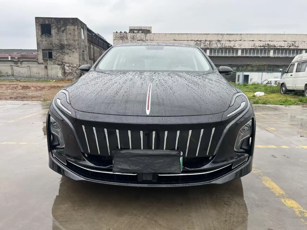 HongQi 2022 E-QM 5 431km Charging Enjoy Edition Automatic Gear 2