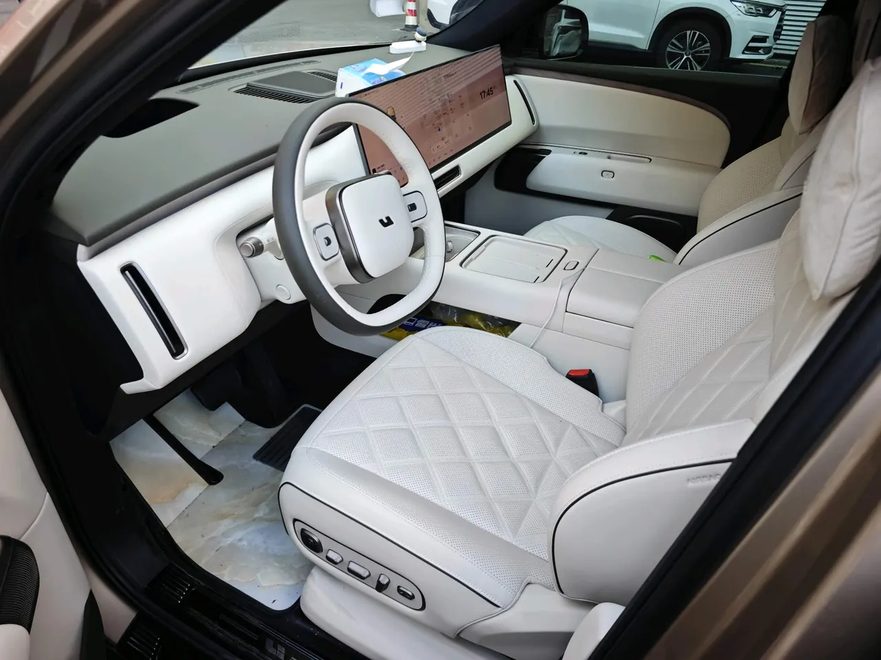 Li 2026 L9 Livis automatic gear 3