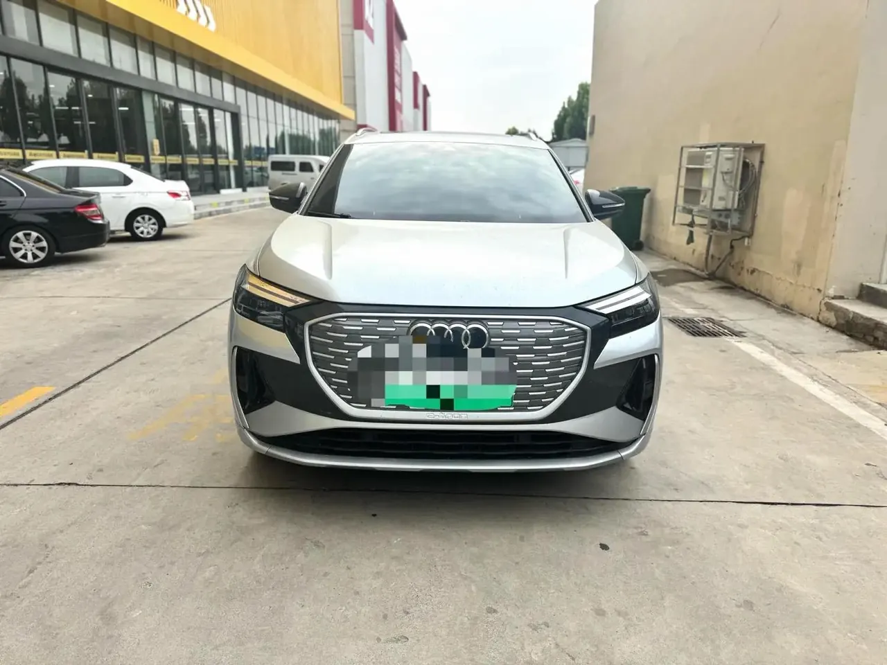 Audi 2024 Q4 e-tron 40 Creation Edition Automatic Gear 2