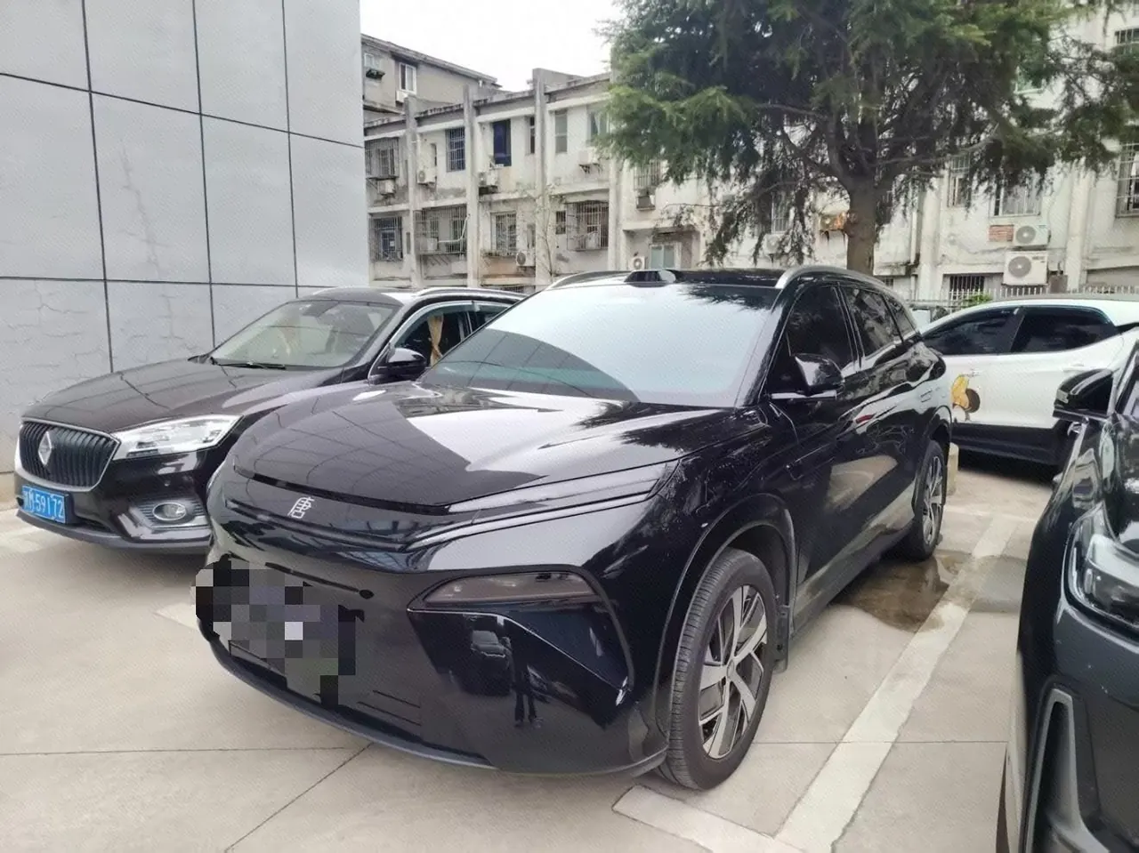Open image lightbox: BYD 2025 Tang L EV 670KM laser Radar exclusive automatic gear