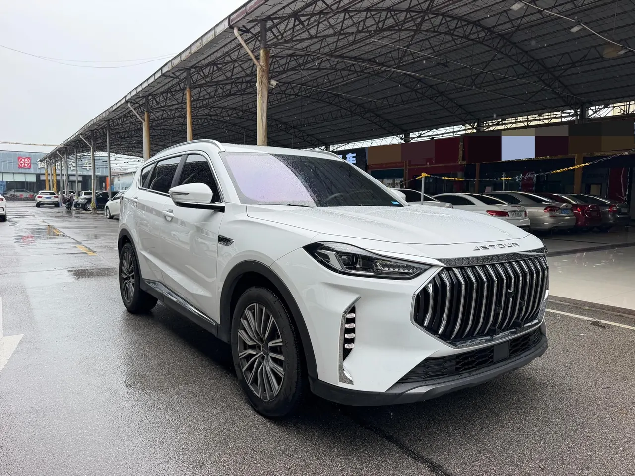 Jetour 2025 X70 PLUS 1.5T Ultimate 7‑Seater Automatic 2