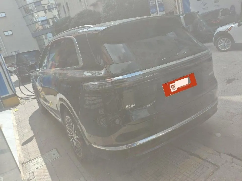 AITO 2026 AITO M7 extended range Max 4-wheel drive version 5 (192-line laser Radar) automatic gear 4