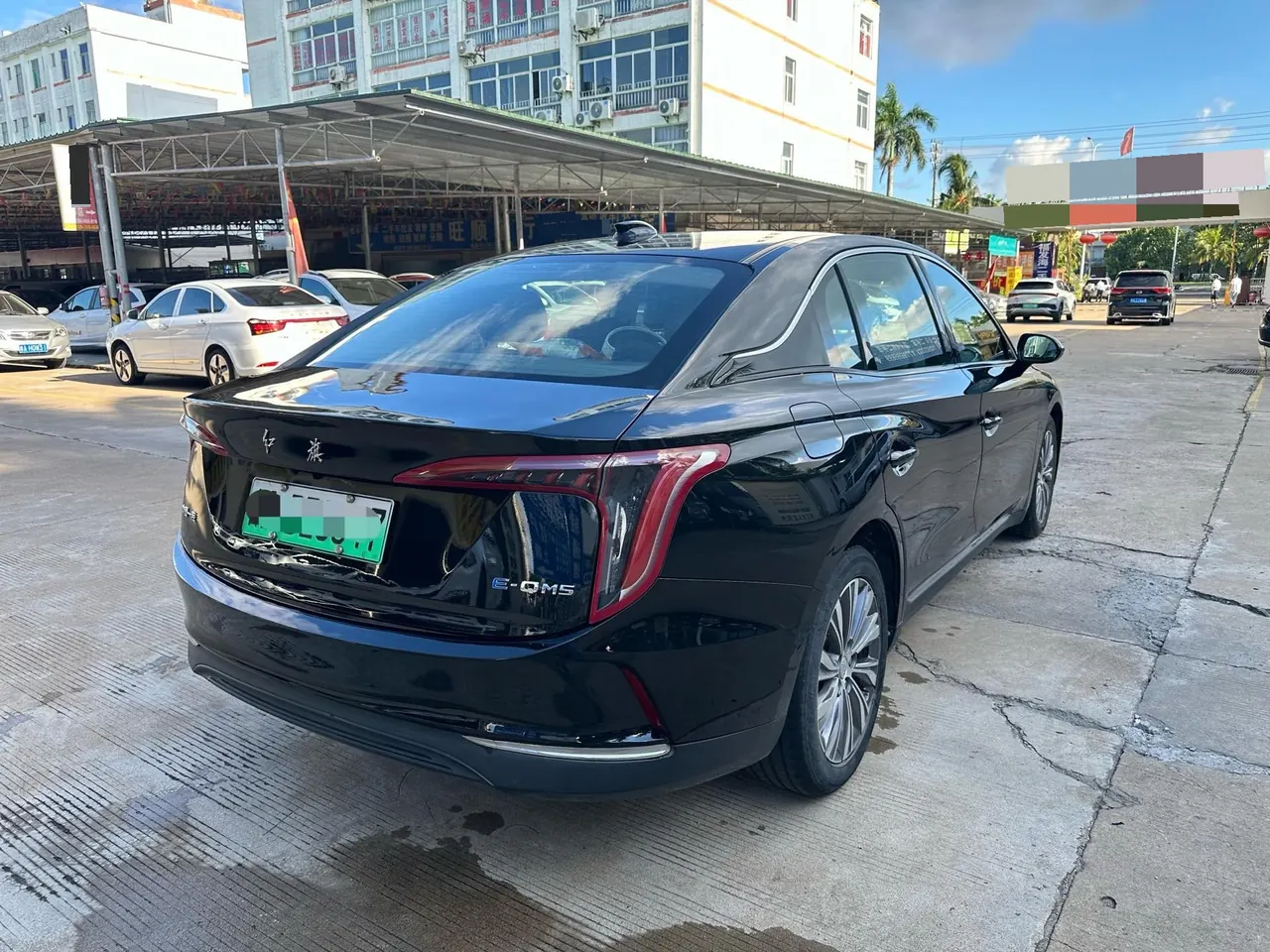 HongQi 2022 E-QM 5 431km Charging Enjoy Edition Automatic Gear 4