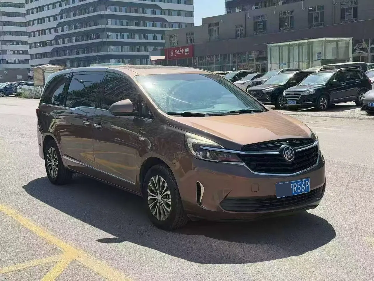 Buick 2020 GL8 Land Business Class 2.0T 652T Luxury Automatic Gear 3