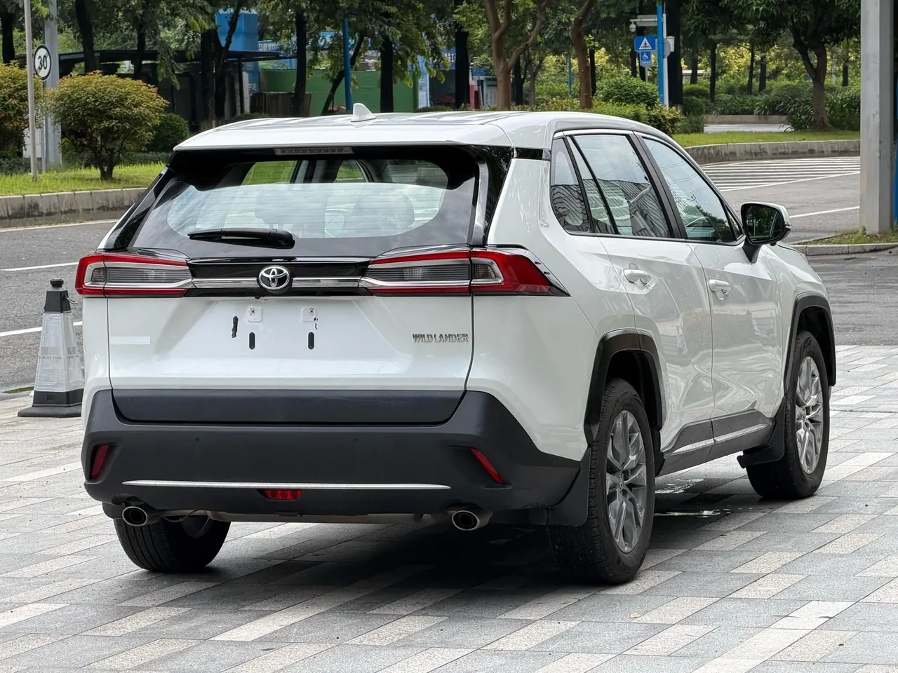 Toyota 2020 Willanda 2.0 Stepless Two-Drive Deluxe Automatic Gear 5